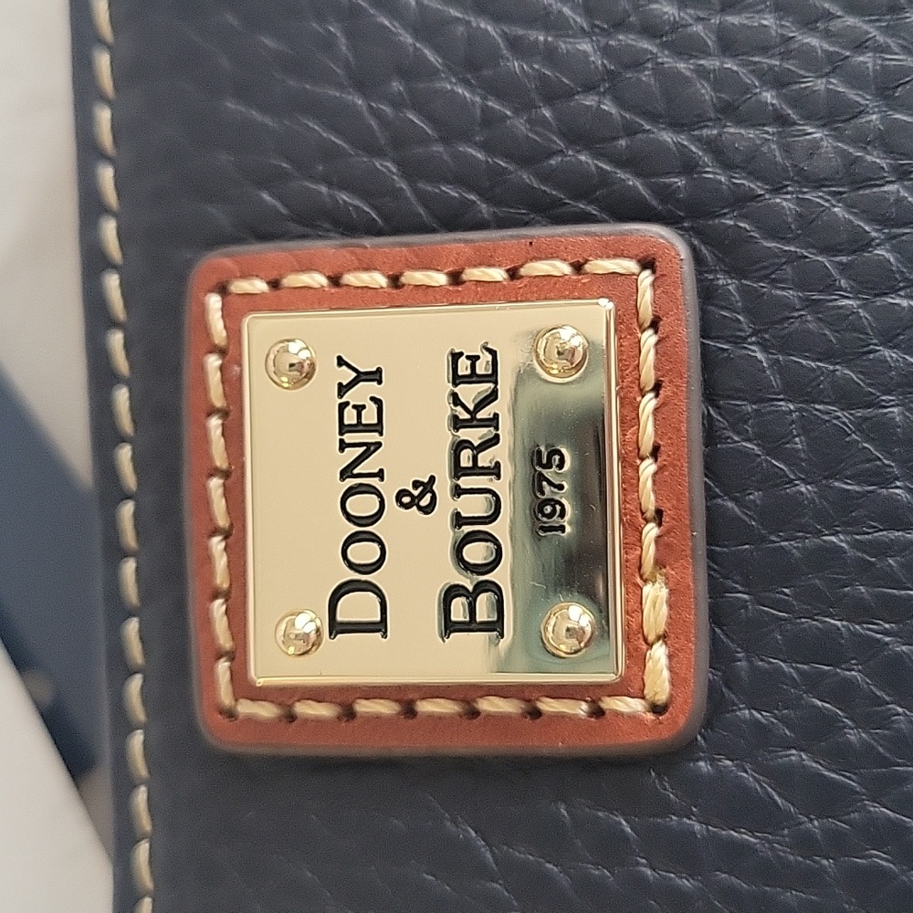 Dooney & Bourke Pebble Grain Zip Around Credit Card Case Dark Blue Leather . NWT - Picture 2 of 9